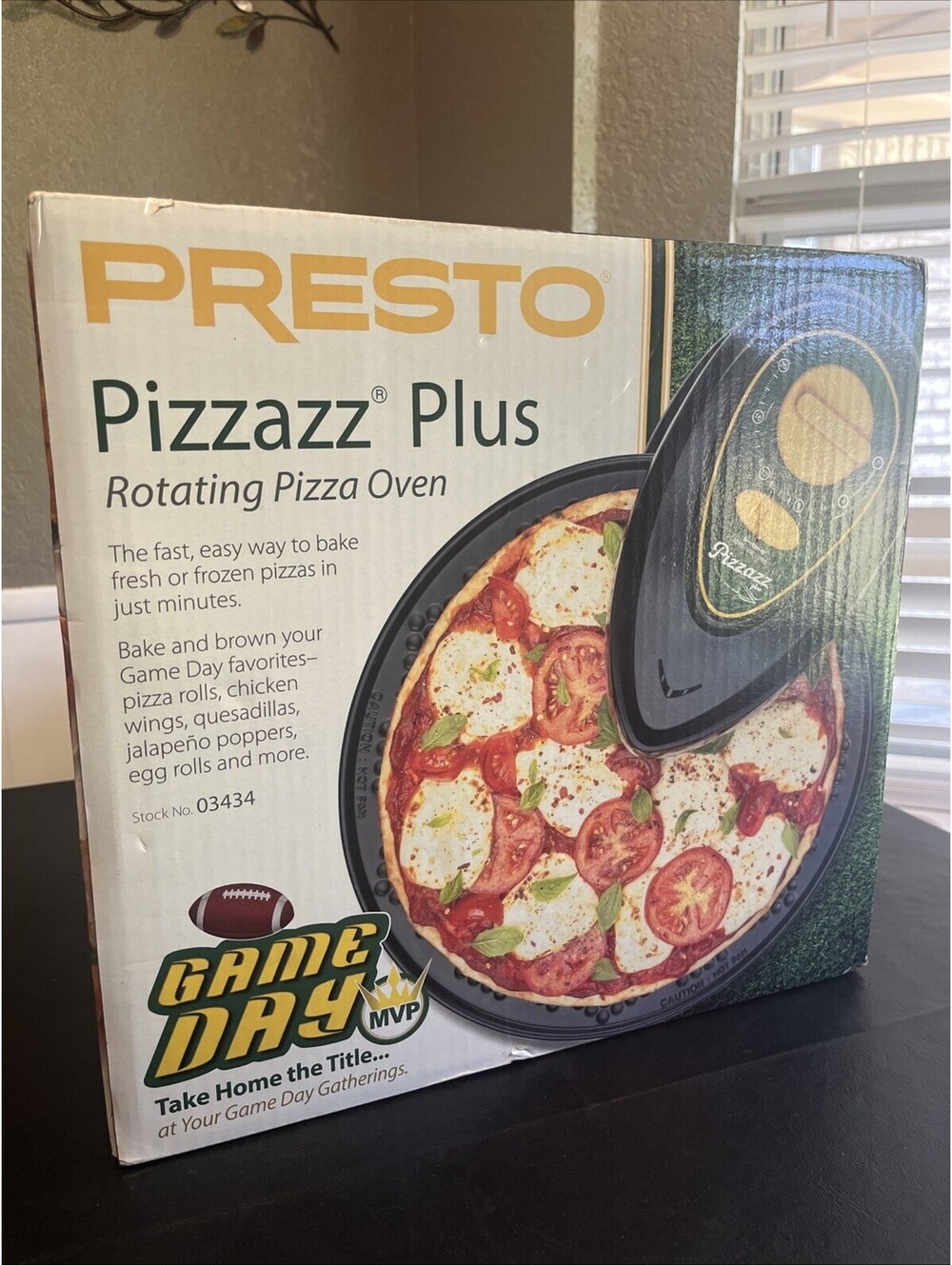 Presto Pizzazz Plus Electric Rotating Pizza Oven Green and Yellow, New 03434